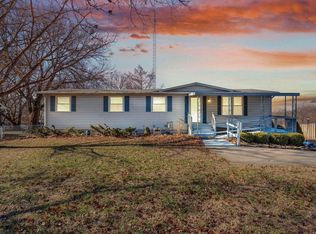 3117 NW Rochester Rd, Topeka, KS 66617