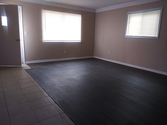 2nd image of 4852 Dudley St