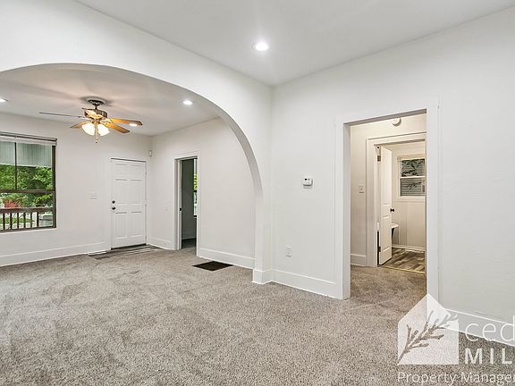 4th image of 1641 S Ellis Ave
