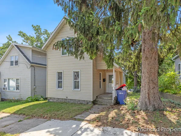 1222 Courtney St NW, Grand Rapids, MI 49504