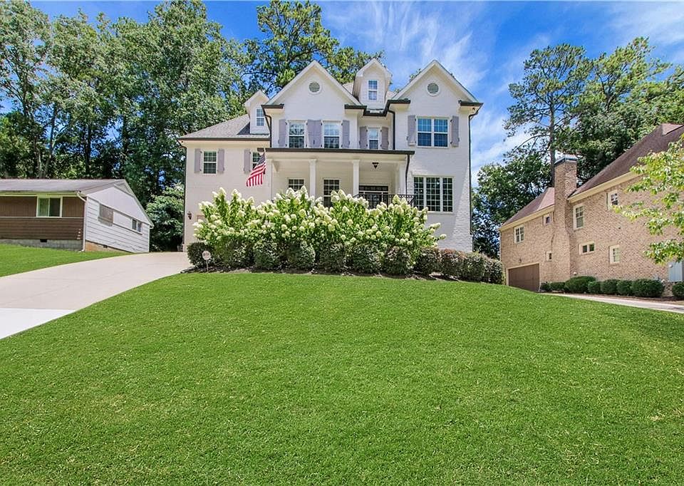 1st image of 2939 Parkridge Dr NE