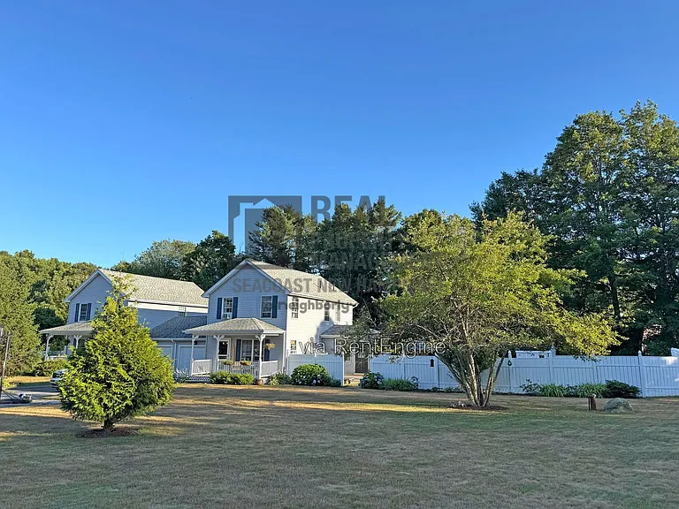 4 Robin Ln — Photo 1