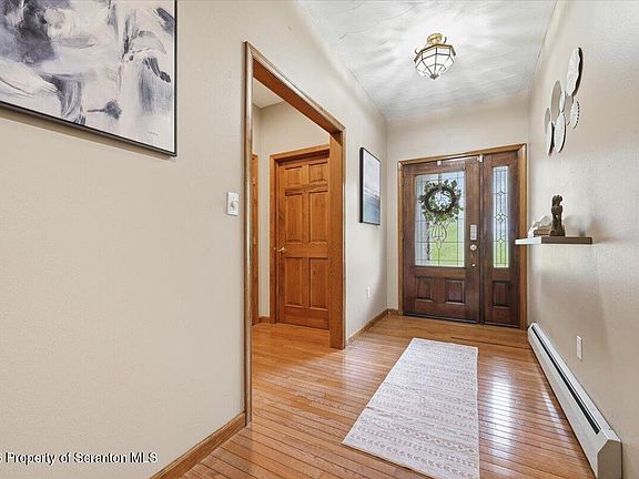 5th image of 121 Ridgeview Dr