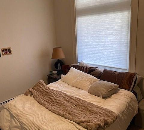 5th image of 329 Stratford Ave #1R