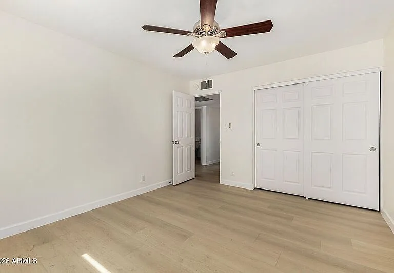 220 E McKinley St — Photo 24