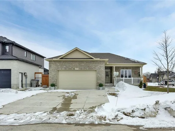 255 Rogers Rd, North Perth, ON N4W 0H3