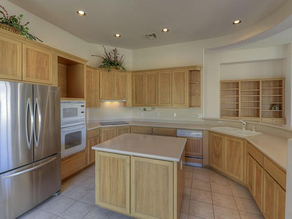4th image of 10716 E Caribbean Ln