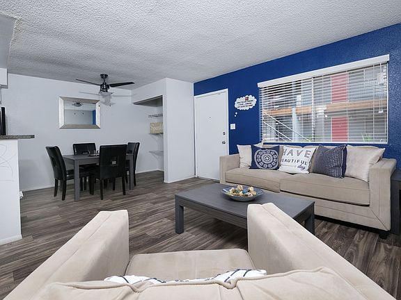 The Marq at 1600 - Living Room