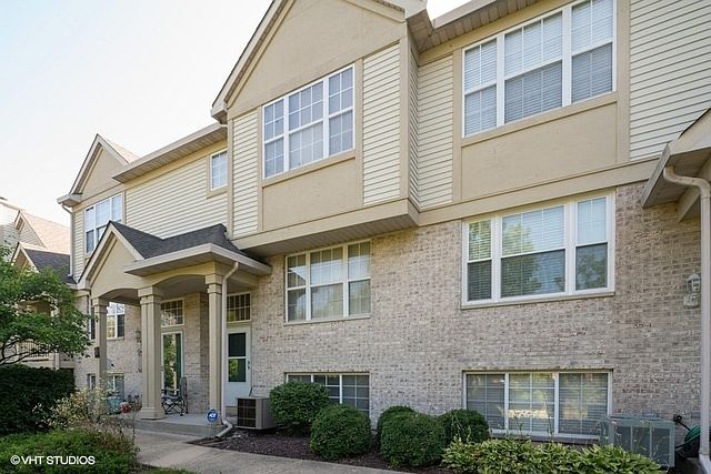 1st image of 2795 Woodmere Dr