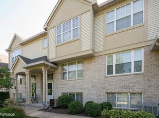2795 Woodmere Dr, Darien, IL 60561