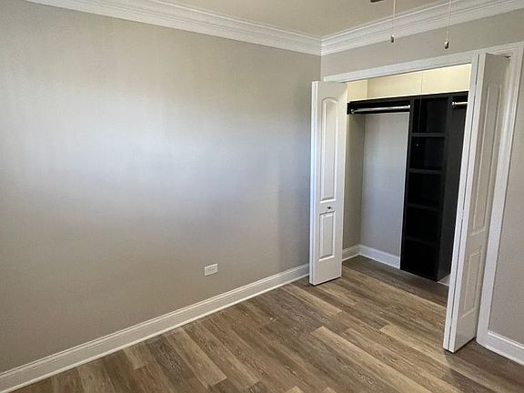 5th image of 904 Curtiss St APT 4