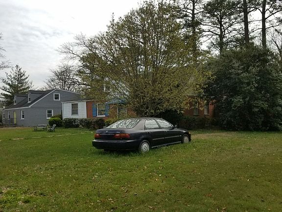 2nd image of 1013 Willow Lawn Dr