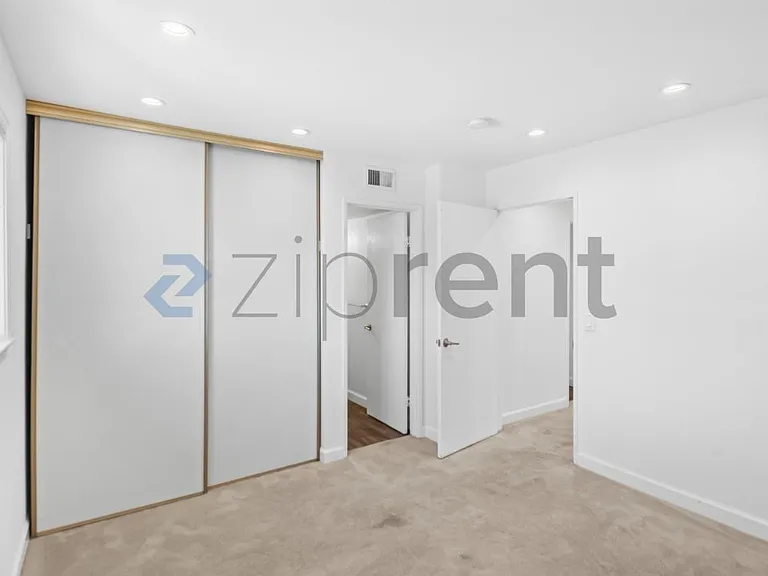 11030 Firethorne Dr — Photo 24