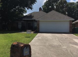 330 Pear Tree Cir, Broussard, LA 70518