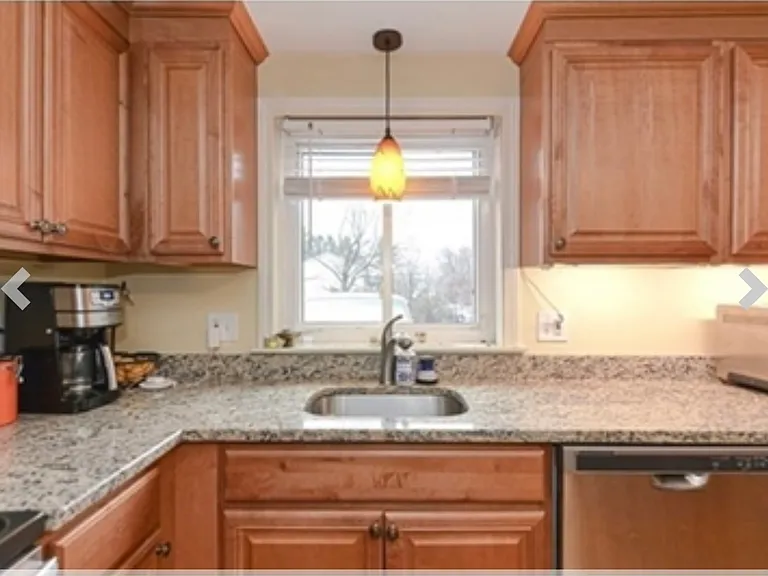 25 Oak St #C — Photo 5