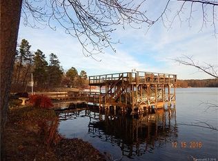 618 Shoreline Rd, Badin Lake, NC 28127