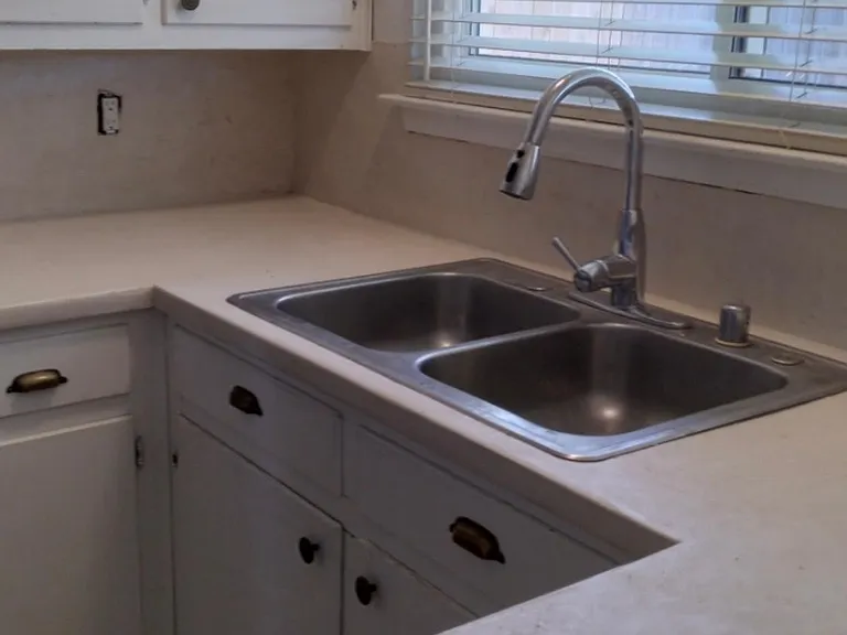 500 S Bentwood Dr — Photo 3