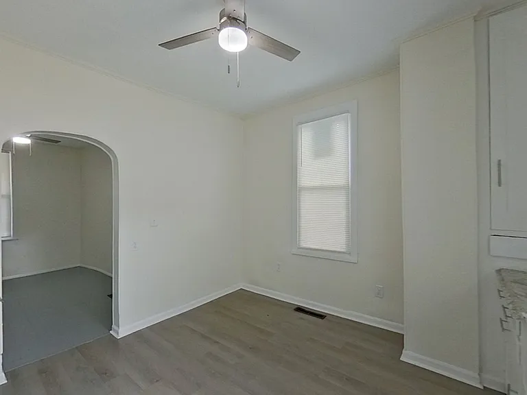 1473 Thomas Ave — Photo 4