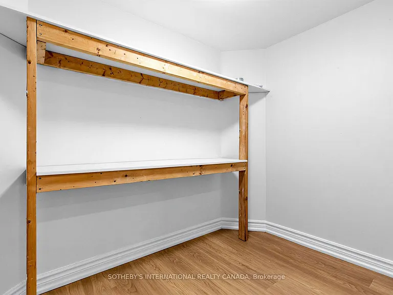 11 Valley Centre Dr #BASEMENT — Photo 34