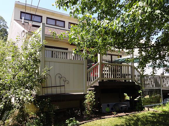 3rd image of 6292 Lake Dr