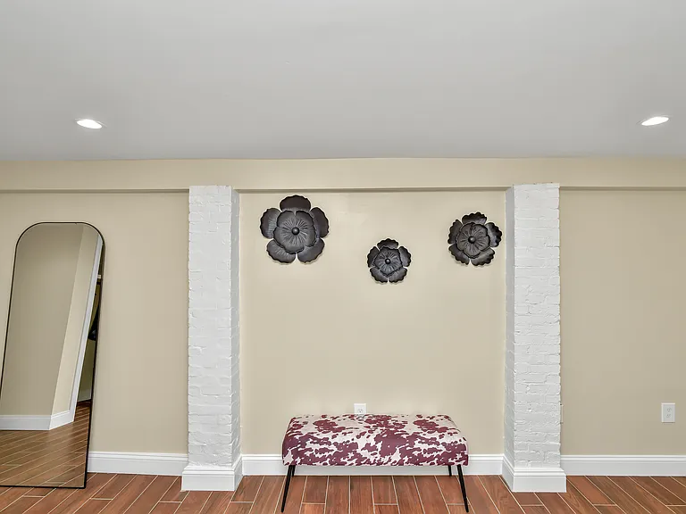 10 Pierce Ave #1 — Photo 29