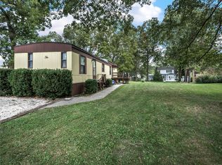 10 Dardenelle Dr, Belleville, IL 62221