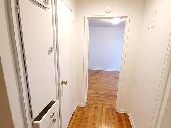 5th image of 315 Ocean Pkwy #N2