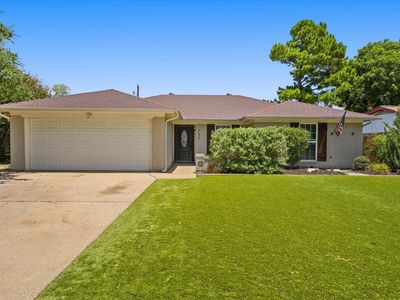 732 NW Douglas St, Burleson, TX, 76028