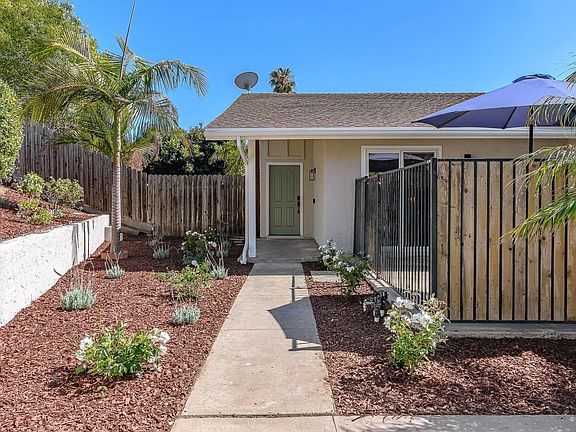 2nd image of 11489 Almazon St