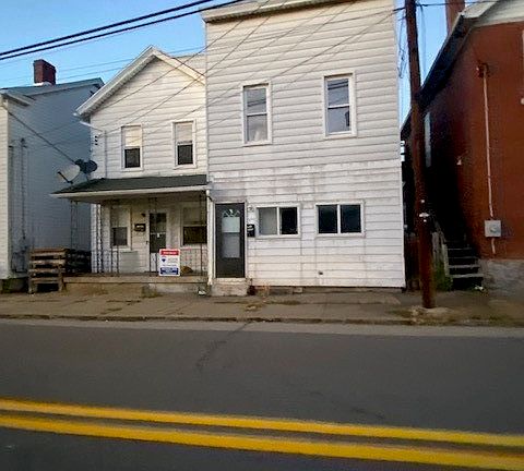 3rd image of 1303-1303.5 Penn Ave