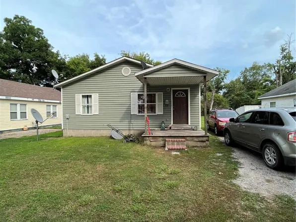 606 S 6th St, Hayti, MO 63851