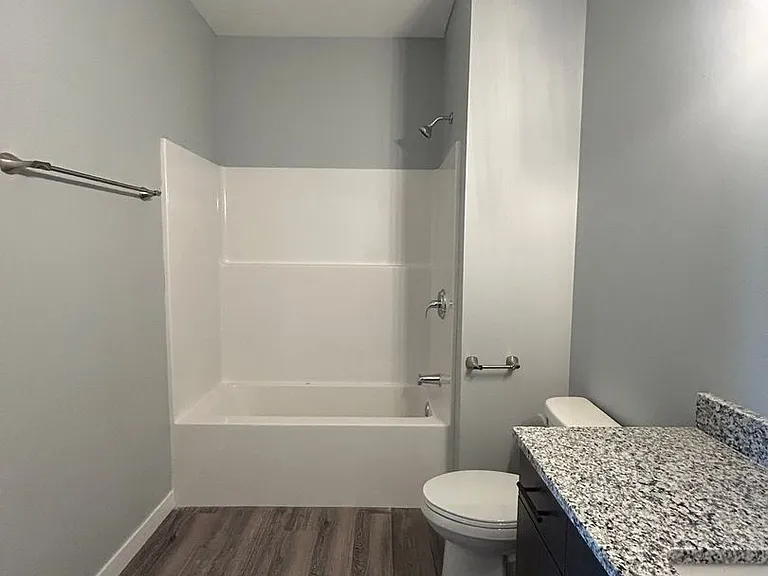 2724 Silver St — Photo 122