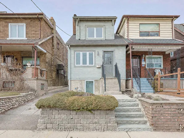 12 Leeds St, Toronto, ON M6G 1N7