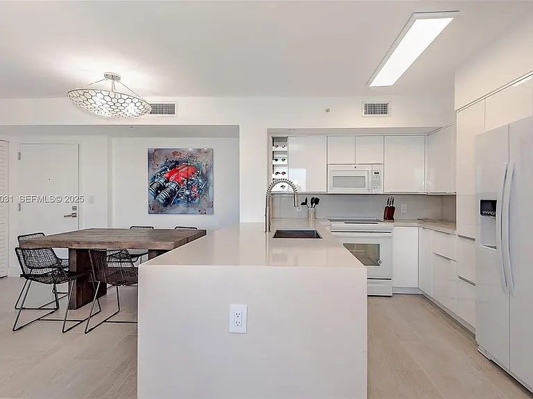 90 Alton Rd #2410 — Photo 9