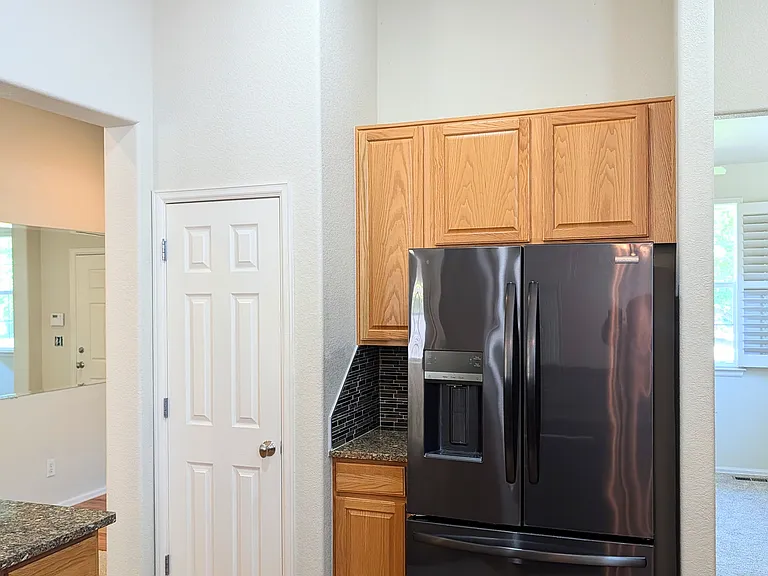 221 Homestead Pkwy — Photo 15