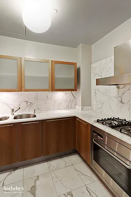 Sold by Sotheby's International Realty | media 7