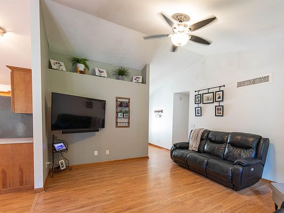 3rd image of 29611 Lehigh Dr