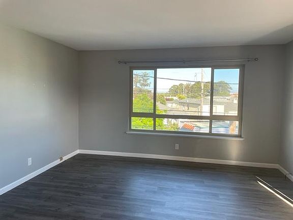 3rd image of 193 Martin Pl #6