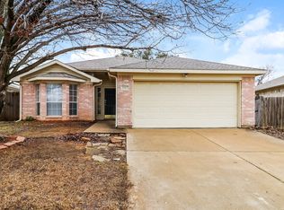 5927 Rock Meadow Trl, Arlington, TX 76017