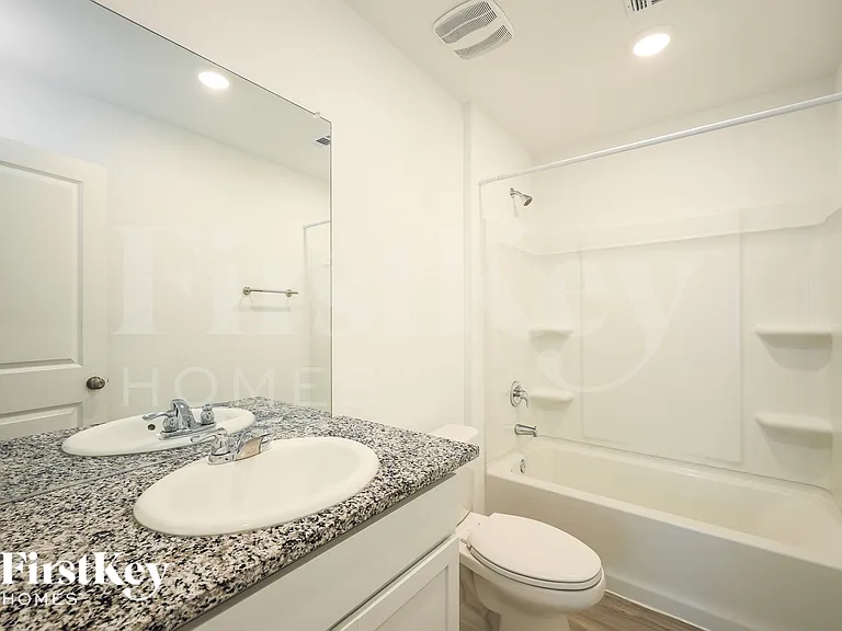 1335 White Willow — Photo 13