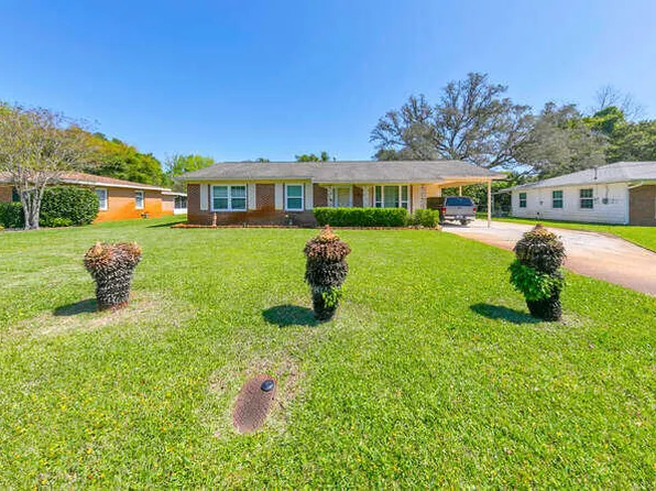 135 Loizos Dr NW, Fort Walton Beach, FL 32548