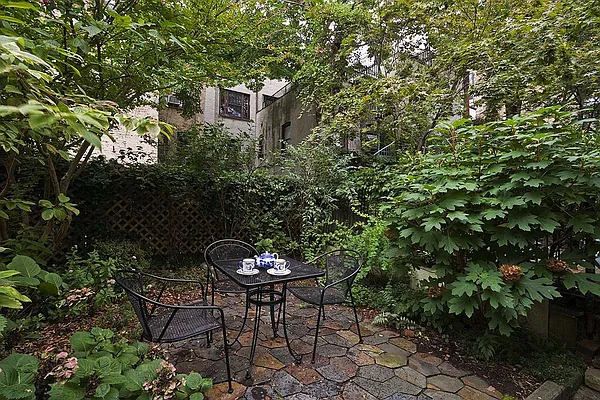 Rented by Halstead Real Estate | media 19