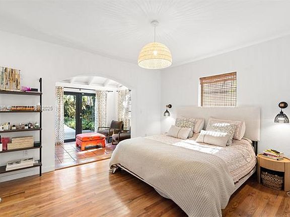 4th image of 4531 Sheridan Ave #0