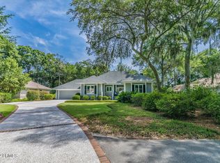 406 Island Cir E, Saint Helena Island, SC 29920