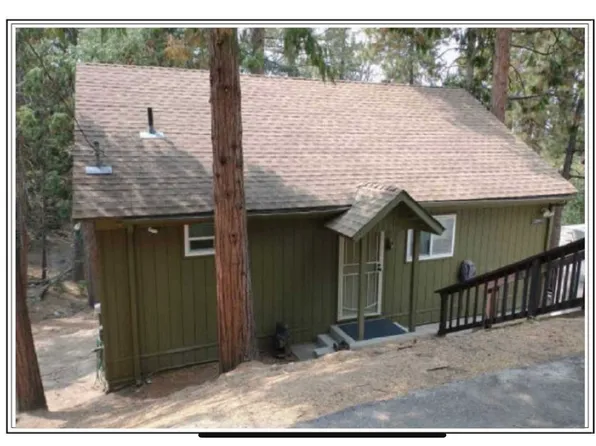 23041 Oak Leaf Ln, Idyllwild, CA 92549
