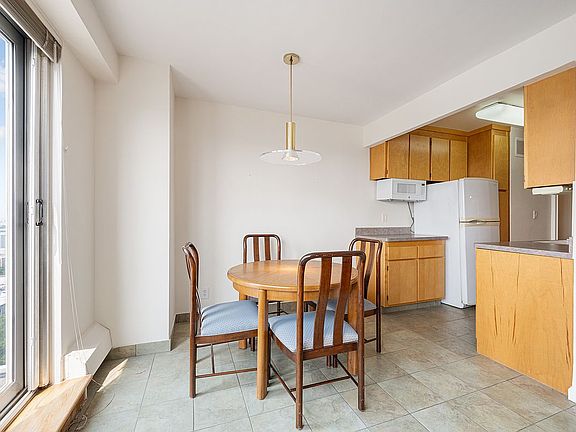 5th image of 52-40 39th Dr #12F
