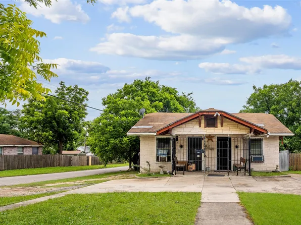 2431 Britton Ave, Dallas, TX 75216