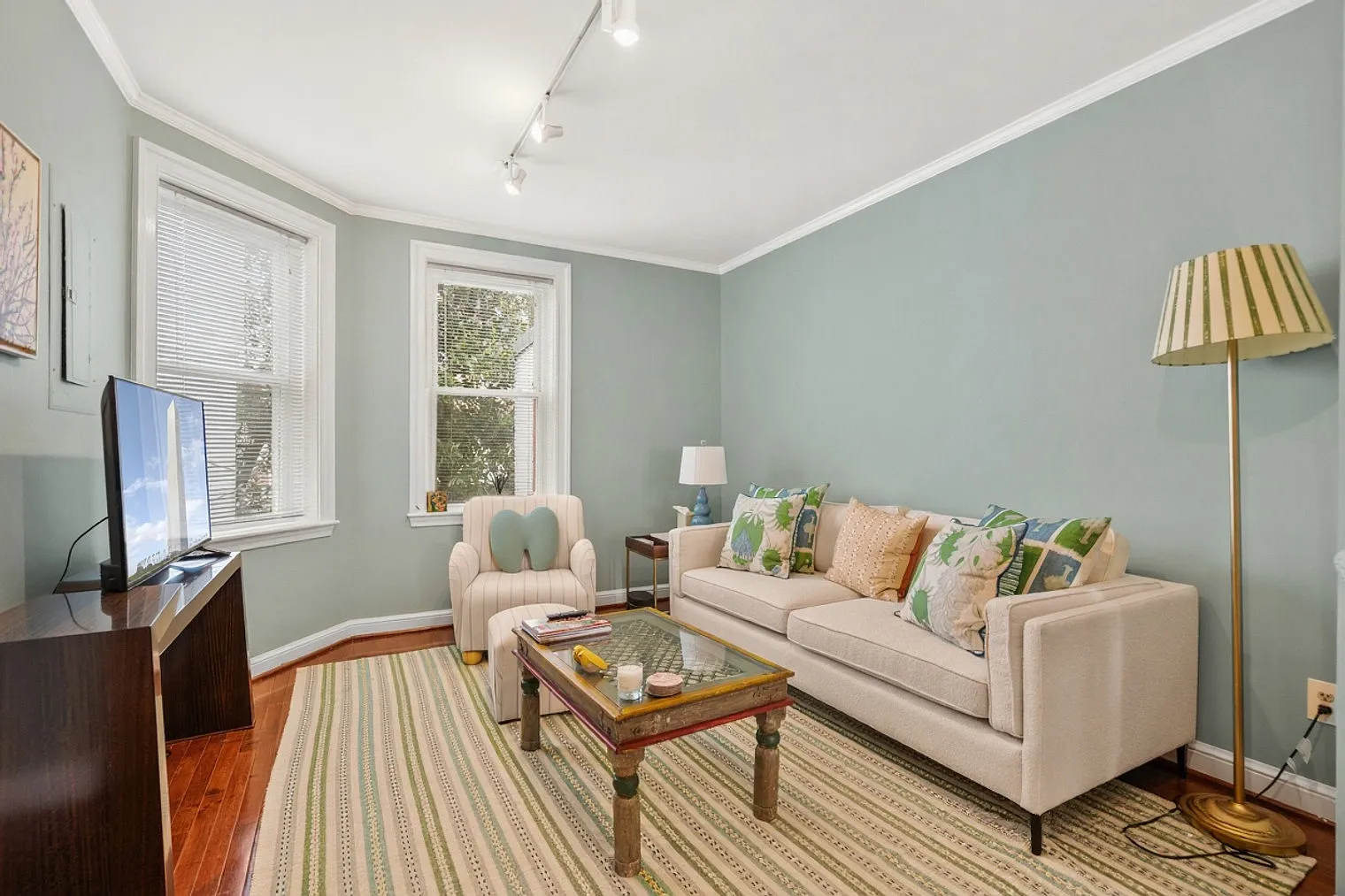 1 bed, 1.0 bath, 7534 sqft, $4,007 — Photo 1
