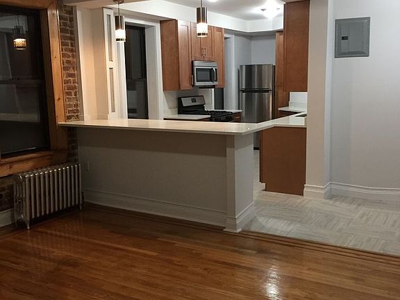 4th image of 3744 61st St APT 1E