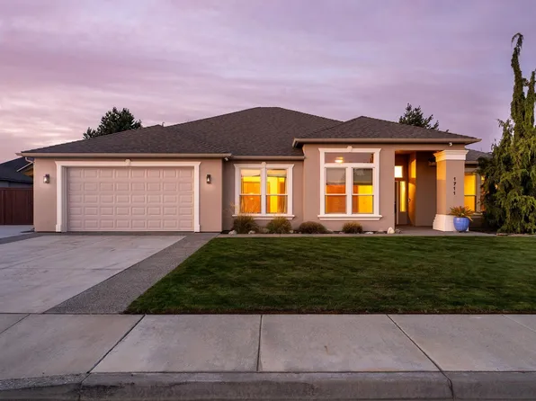 1711 Sunshine Ave, West Richland, WA 99353